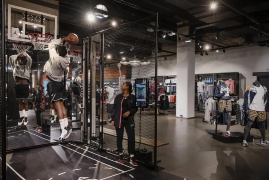 Jordan - Boomerang Dunk